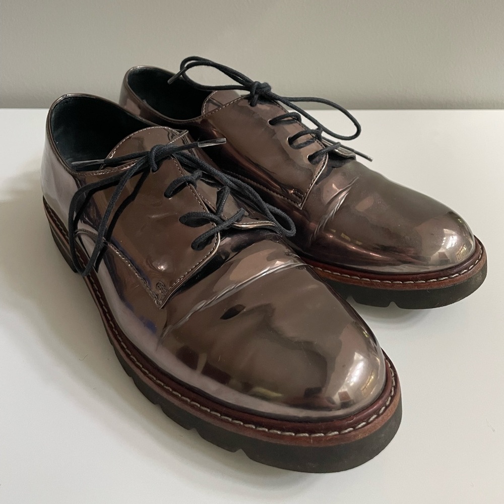 Stuart Weitzman Metallic shoes 7.5